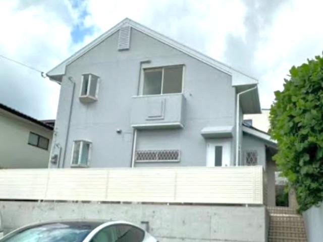 【作業療法士】放課後等デイサービス/日祝休み◎/年休120⽇以上/残業ほぼなし/産・育休取得実績あり/個性を尊重し、子どもらしい経験と挑戦を提供♪/月給26万円～/正社員/資格必須