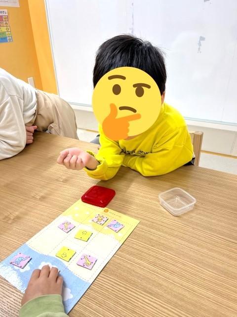 【児童指導員】月給21.5万円～/多機能型施設/日曜休み◎/残業ほぼなし/未経験OK！/少人数での療育が特徴/「音楽・言語・学習」3つの柱でトータルな成長を支援♪/正社員/資格必須の写真3枚目