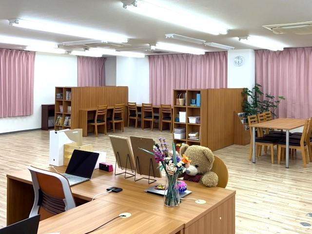 【児童指導員】月給20.9万円～/放課後等デイサービス/7時間勤務/日祝休み/年休120日/女の子にフォーカスした支援が特徴◎/「オンリーワンの個性」を大切に♪/正社員/資格必須