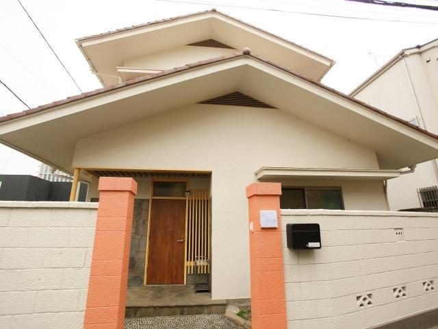 【児童指導員】＼高待遇♪／多機能型施設/日曜休み◎/専門的な療育が特徴のクリニック連動型施設♪/研修・勉強会・資格取得支援あり/残業ほぼなし/月給28万円～/正社員/資格必須の写真1枚目