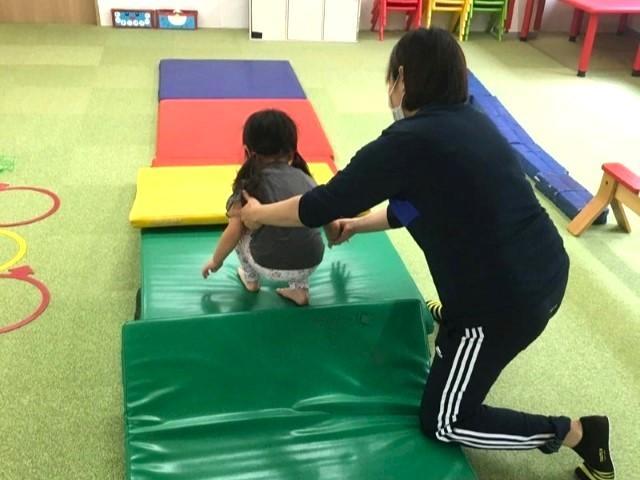 【保育士】＼高待遇♪／放課後等デイサービス/月給25万円～/残業ほぼなし/研修＆キャリア支援充実◎/「手厚い人員体制×多彩な専門職」支援でどんな子にも安心と成長を♪/正社員/資格必須