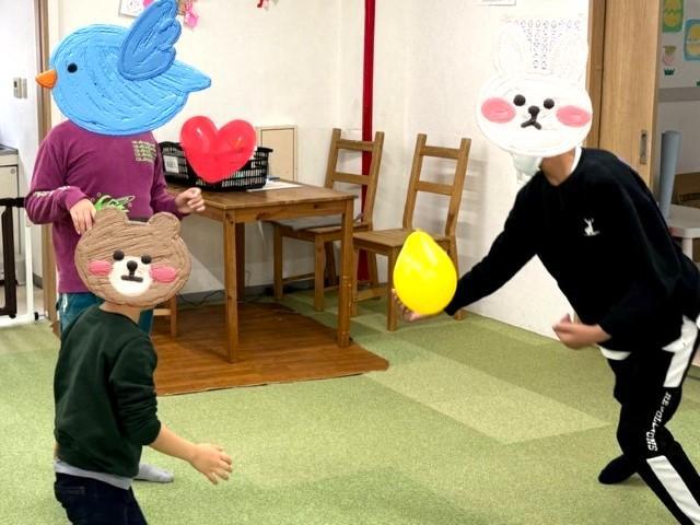 【保育士】＼高待遇♪／放課後等デイサービス/月給25万円～/残業ほぼなし/研修＆キャリア支援充実◎/「手厚い人員体制×多彩な専門職」支援でどんな子にも安心と成長を♪/正社員/資格必須の写真3枚目