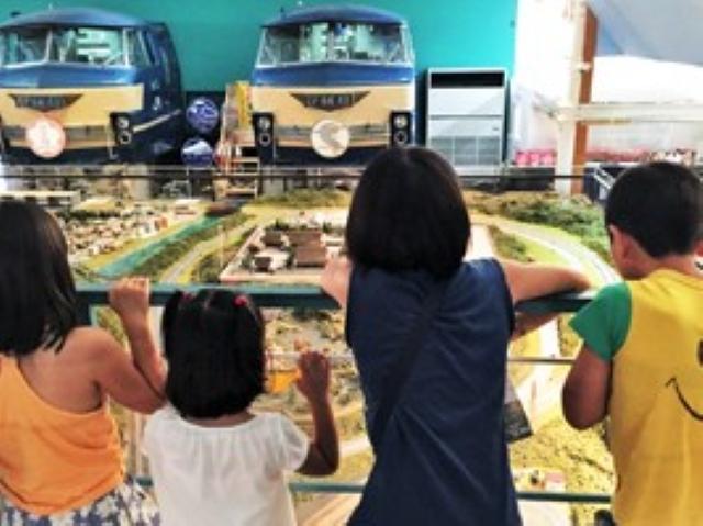 【児童指導員】放課後等デイサービス/年間休日115日◎/完全週休2日制/産・育休取得実績あり/将来の就労を見据えた支援や食育カリキュラム等を導入♪/月給24万円～/契約社員/資格必須