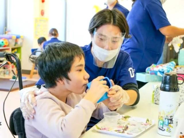 【看護師】重症心身障害児施設/パート・アルバイト/資格必須/時給2,000円～/残業ほぼなし◎/売上140億円超の成長企業/多職種連携による医療・リハビリ特化型の施設♪の写真1枚目