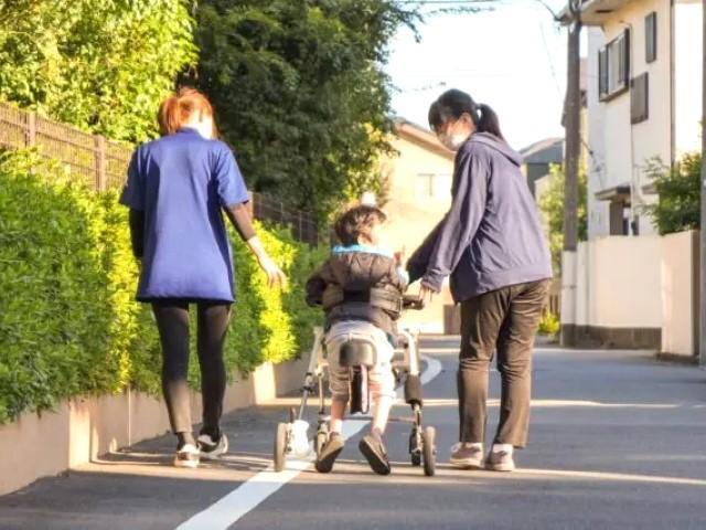 【看護師】重症心身障害児施設/パート・アルバイト/資格必須/時給2,000円～/残業ほぼなし◎/売上140億円超の成長企業/多職種連携による医療・リハビリ特化型の施設♪の写真3枚目