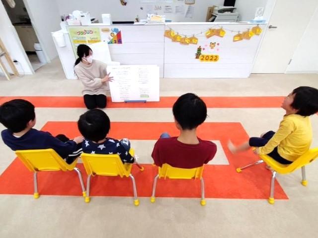 【作業療法士】放課後等デイサービス/年休120日◎/日祝休み/未来を創る「就労自立準備型」の児童デイ/実践トレーニング＆SSTで可能性を広げる♪/月給21.1万円～/正社員/資格必須