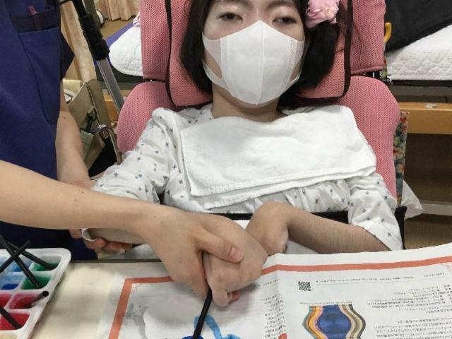 【児童指導員】重症心身障害児施設/年休118日◎/日祝休み/医療・療育・リハビリが三位一体となった複合型施設/子どもが安心して通える場を提供♪/月給20.2万円～/正社員/資格必須の写真2枚目