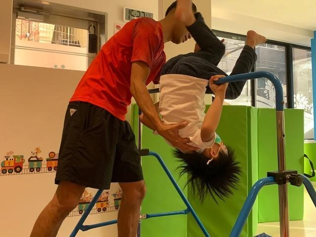 【児童指導員】児童発達支援/週3日、3h～勤務OK！/送迎なし◎/運動療育＆音楽療育に注力♪/ゆるやかな成長をじっくりサポート/時給1,200円～/パート・アルバイト/資格必須の写真1枚目