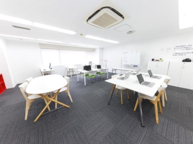 【保育士】放課後等デイサービス/正社員/資格必須/月給21万円～/週休2日制/日祝休み♪/残業ほぼなし/ユニークな勤務＆休暇制度◎/プログラミング療育で好きを伸ばす！