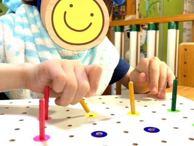 【児童指導員】多機能型施設/年休112日/完全週休2日制/皆勤＆扶養手当あり/個別研修あり/子どもたちに寄り添い、自立をみんなで「一緒に」支援！/月給20万円～/正社員/資格必須の写真1枚目