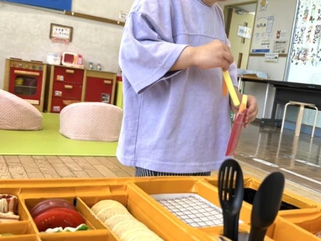 【児童指導員】児童発達支援/週休2日制/平日はゆっくり10:45始業♪/公園や商店街での療育プログラムも活発！地域全体で成長を支援◎/月給22.3万円～/正社員/資格必須の写真5枚目