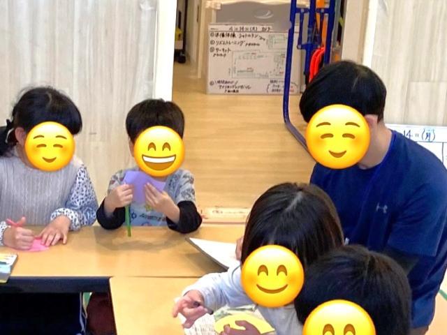 【児童指導員】多機能型施設/週休2日制/産休・育休の取得実績あり◎/子どもたちが関わる社会全体を明るく！/運動＆SSTでわくわくや挑戦意欲を育む♪/月給23万円～/正社員/資格必須の写真7枚目