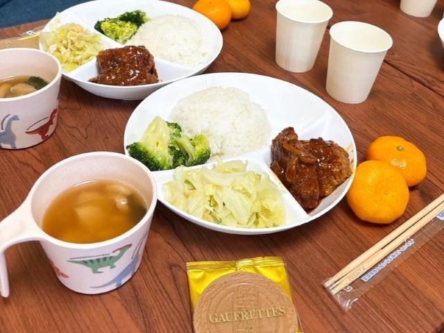 【児童指導員】多機能型施設/週休2日制/産休・育休の取得実績あり◎/子どもたちが関わる社会全体を明るく！/運動＆SSTでわくわくや挑戦意欲を育む♪/月給23万円～/正社員/資格必須