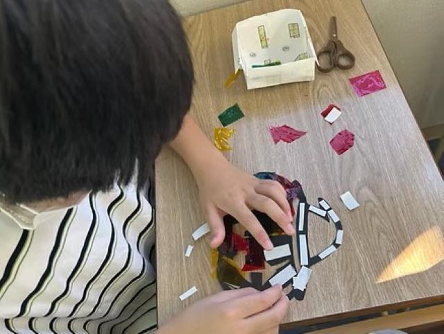 【児童指導員】放課後等デイサービス/年間休日110日◎/日祝休み/自然と触れ合う畑作業体験などの楽しい学びと遊びで、自立心・社会性をはぐくむ♪/月給17万円～/正社員/資格必須