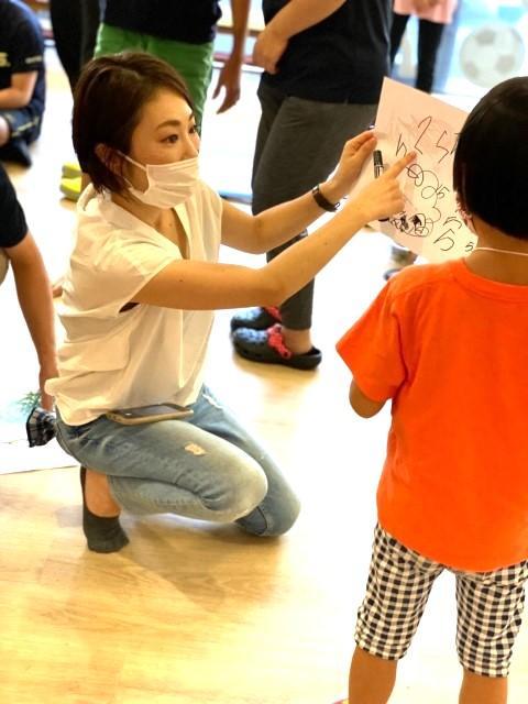 【児童指導員】多機能型施設/実働7.5時間＆長期休暇充実！/運動から創作、音楽まで♪挑戦をサポートし「できる喜び」を育てる趣向を凝らした支援◎/月給21.8万円～/正社員/資格必須の写真4枚目