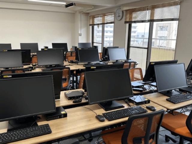 【サービス管理責任者】就労継続支援B型/送迎なし◎/土日休み＆残業ほぼなし♪/「福祉×IT」をコンセプトに、働くことへの楽しみを！/駅チカ/月給30万円～/正社員/資格必須