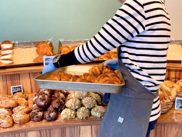 【サービス管理責任者】就労継続⽀援A型/正社員/資格必須/⽉給28万円〜/産休・育休取得実績あり◎/企業主導型保育利用OK/パン好きな方歓迎♪福祉×地域密着型のパン屋さんで働く！