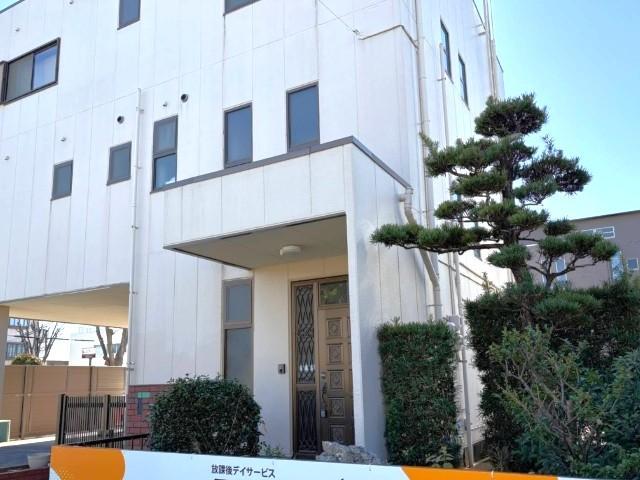 【言語聴覚士】放課後等デイサービス/年間休日115日/ブランク可/平日は11時始業◎/クリエイティブな活動で「じぶんらしさ」を見つけて伸ばす療育♪/月給23万円～/正社員/資格必須