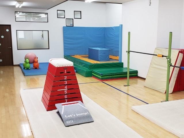 【保育士】多機能型施設/日曜休み/週休2日制/残業ほぼなし◎/未経験・ブランクOK！/運動を通してコミュニケーション力＆こころの成長をはぐくむ♪/月給22万円～/正社員/資格必須の写真2枚目