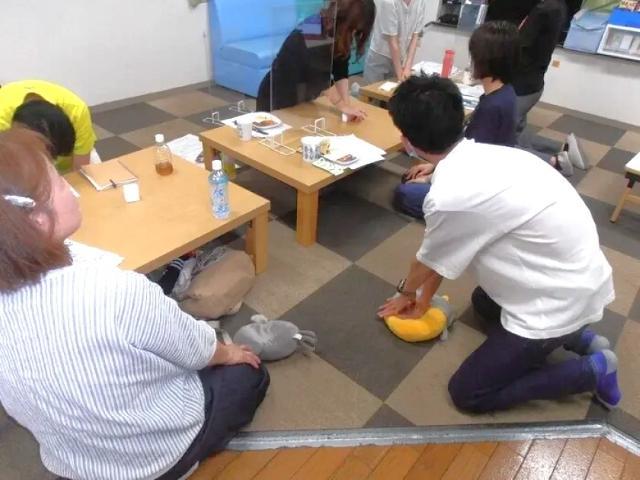 【児童指導員】多機能型施設/年休110日/送迎なし◎/運動やゲーム、工作などを取り入れた療育/子どもたちが自分らしくいられる居場所づくり♪/月給20万円～/正社員/資格必須