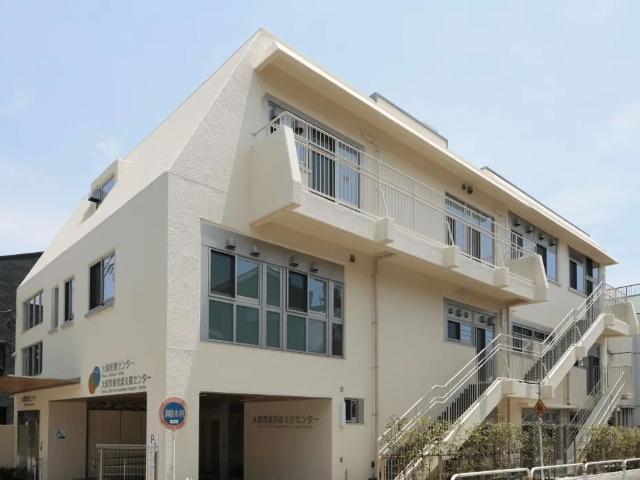 【児童指導員】多機能型施設/日祝休み◎/年休120日/送迎なし/駅チカ/月給26.9万円～/育休・介護休業取得実績あり！福利厚生充実＆安定基盤の好環境で長く働く♪/正社員/資格必須の写真3枚目