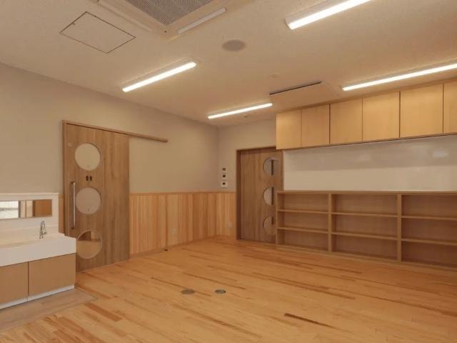 【言語聴覚士】多機能型施設/日祝休み◎/年休120日/送迎なし/駅チカ/月給30.7万円～/育休・介護休業取得実績あり！福利厚生充実＆安定基盤の好環境で長く働く♪/正社員/資格必須