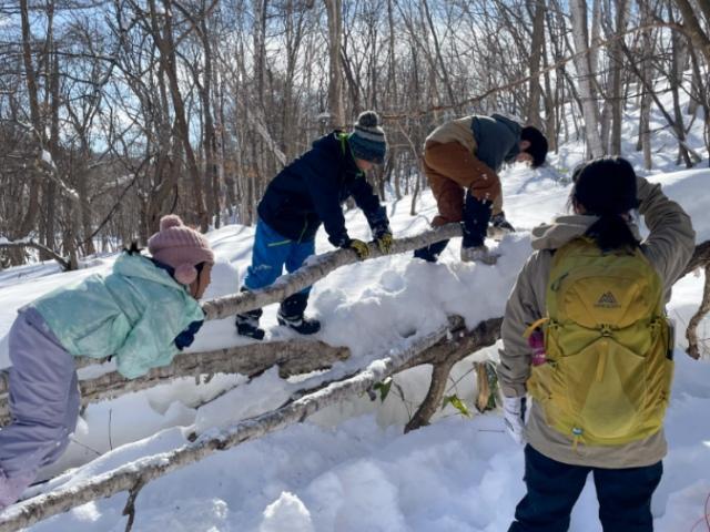 【理学療法士】多機能型施設/年間休日118日◎/日月休み/車通勤可/森に囲まれた環境で安心とあたたかさを提供/子どもの選択と経験を見守る療育♪/月給18.2万円〜/正社員/資格必須の写真2枚目