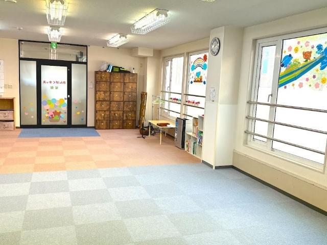 【管理者兼児童指導員】放課後等デイサービス/年休125日◎/育休取得実績あり/月給26.2万円～/よろこびと感動の共有♪/可能性を伸ばし自己肯定感を高める療育支援/正社員/資格必須