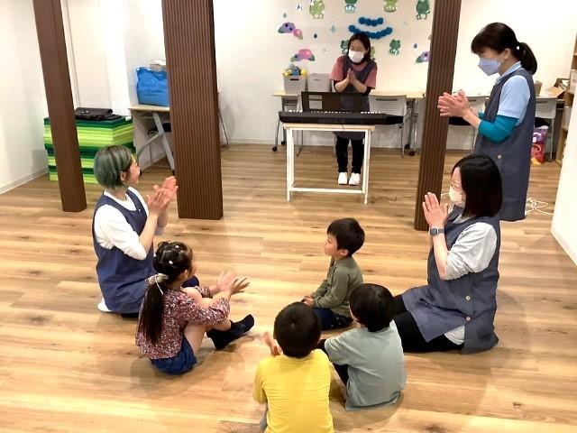 【保育士】多機能型施設/正社員/資格必須/月給18.5万円～/年間休日110日/全国に300施設以上を展開する業界大手のFC♪/個別対応で自主性を伸ばす◎の写真4枚目