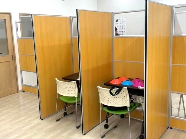 【児童指導員】放課後等デイサービス/残業ほぼなし/未経験可/保育園や高齢者介護など、多彩な福祉サービスを展開する運営法人◎/月給17.4万円～/正社員/資格必須