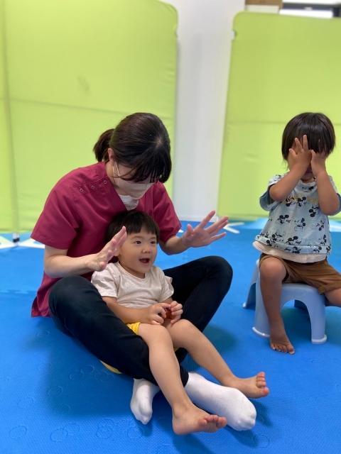 【児童指導員】多機能型施設/年間休日110日/週休2日制◎/月給28万円～/発達と学習を手厚くサポート/専門職によるリハビリに特化したチームアプローチ式の支援♪/正社員/資格必須の写真5枚目