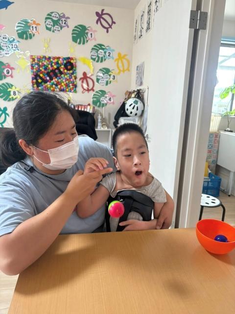 【児童指導員】重症心身障害児施設/週休2日制◎/住居・家族手当あり/「生まれてきてよかった」と思える人生を送るためのお手伝い/笑顔が絶えない施設♪/月給18万円～/正社員/資格必須の写真10枚目