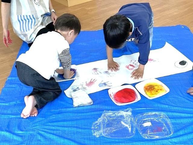 【児童指導員】児童発達支援/シフト制により勤務時間は応相談/日祝休み◎/感覚統合をメインに一人ひとりの特性に沿ったアプローチを実現♪/時給1,225円～/パート・アルバイト/資格必須