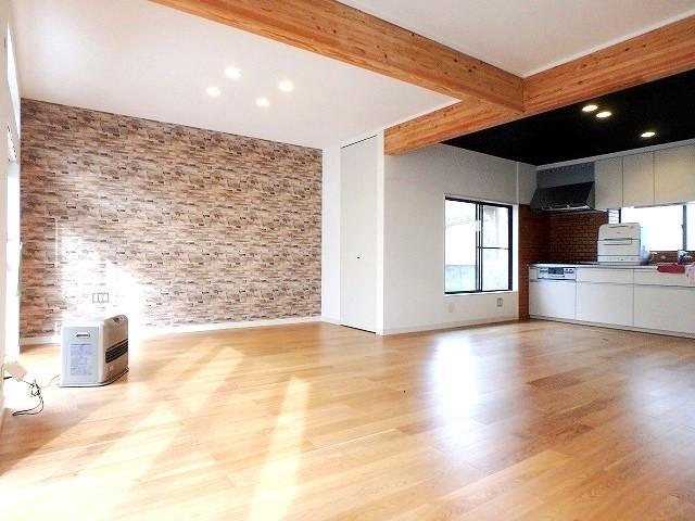 急募【臨床心理士/公認心理師】放課後等デイサービス/正社員/資格必須/月給23万円～/残業ほぼなし/土日休み/未経験可/強みをほめて伸ばす