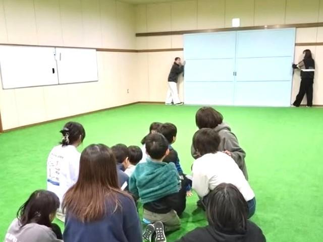 【言語聴覚士】放課後等デイサービス/残業ほぼなし◎/髪型自由/サッカーや英語を中心とした療育で、自己肯定感アップ＆丈夫な身体づくりを実現♪/月給23.5万円～/正社員/資格必須の写真1枚目