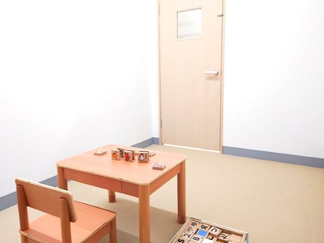 【保育士】児童発達支援/年間休日118日＆残業ほぼなし◎/育休取得実績あり/わくわくできる楽しい遊びから、子どもたちの輝く未来を♪/月給21万円～/正社員/資格必須