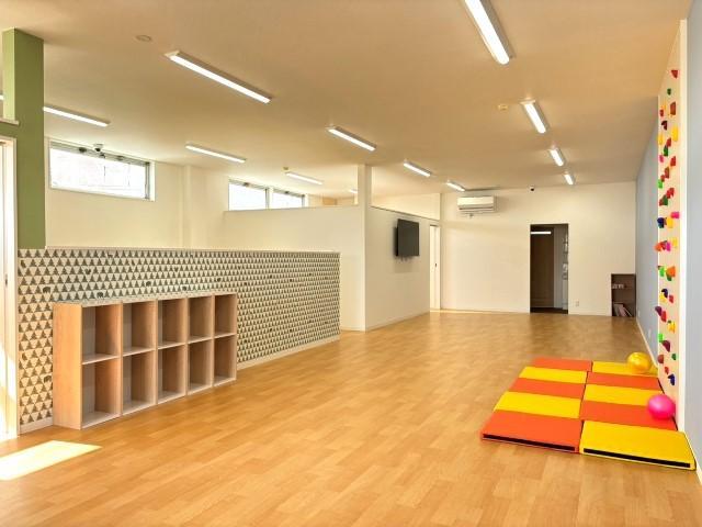 【保育士】多機能型施設/正社員/資格必須/月給21.2万円～/年間休日110日以上/全国に300施設以上を展開する業界大手のFC♪/自主性を尊重した支援が特徴◎の写真2枚目