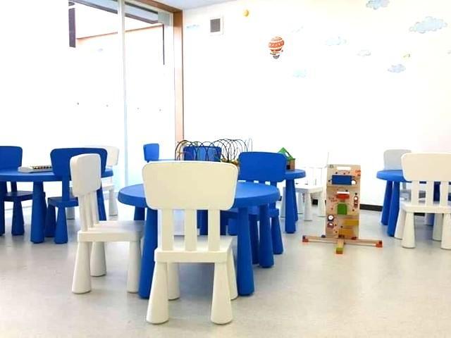 【児童指導員】多機能型施設/残業ほぼなし◎/協力し合って連休取得も可/残業ほぼなし/多人種・多言語による支援が特徴の国際色豊かな施設♪/月給19.1万円～/正社員/資格必須の写真1枚目