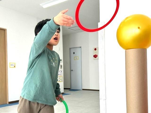 【児童指導員】児童発達支援/正社員/資格必須/月給23万円～/年休125日/日祝休み/楽しさ重視の運動療育をメインに実施◎/「できない・苦手」を「できる！・楽しい」へ♪