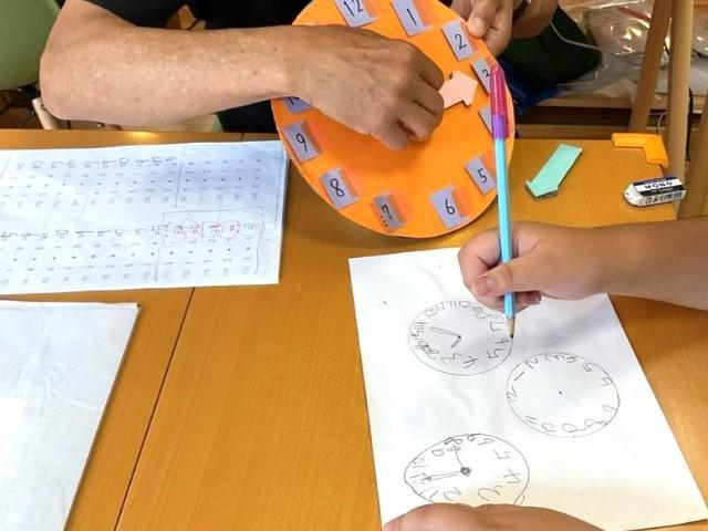 【保育士】放課後等デイサービス/月給25万円～/モットーは、じっくり見守り、子どもたちらしい「まなび」を見つけること♪/正社員/資格必須の写真1枚目