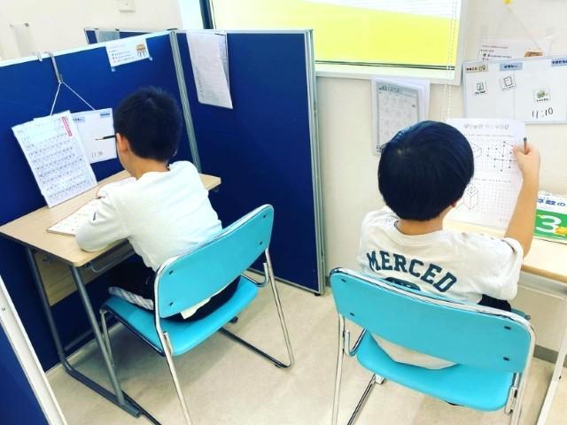 【児童発達支援管理責任者】放課後等デイサービス/残業ほぼなし/ダンスや科学実験など、幅広い療育を実施◎/一人ひとりに寄り添う支援♪/月給31.5万円～/正社員/資格必須の写真1枚目