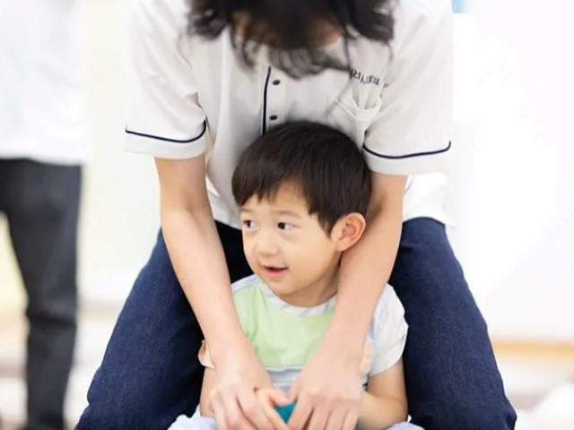 【理学療法士】多機能型施設/日祝休み＆年間休日120日◎/未経験可/経験5年以上の方は月給20万円～/ABAをもとに、一人ひとりに寄り添う療育を♪/月給20万円～/正社員/資格必須の写真1枚目