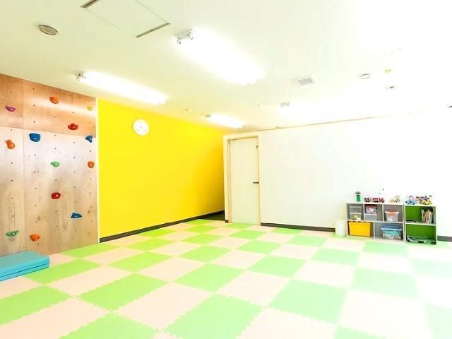 【理学療法士】放課後等デイサービス/日祝休み・年間休日110日以上＆残業ほぼなし◎/しっかりとした長時間支援が特徴！子どもたちが輝ける場に♪/月給21万円～/正社員/資格必須