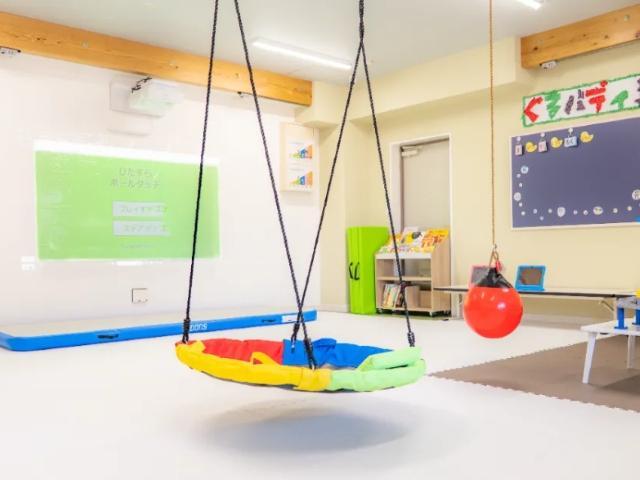 2025年10月オープン！【児童指導員】多機能型施設/完全週休2日制・年休120日以上＆残業ほぼなし◎/個性に注目した支援で、可能性を伸ばそう♪/月給23万円～/正社員/資格必須の写真5枚目