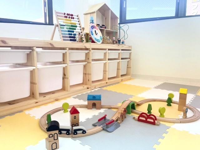 【保育士】多機能型施設/土日休み/月給25万円～/療育・就労・介護など、多彩な福祉サービスを展開する運営法人◎/会社を創り、人を育て、皆さんと共に生きていく♪/契約社員/資格必須