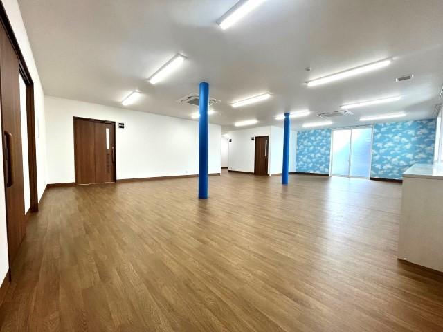 【サービス管理責任者】生活介護施設/年間休日113日/残業ほぼなし/栃木・群馬で複数の療育施設を展開する法人◎/ご利用者の笑顔をサポート♪/月給30.5万円～/正社員/資格必須