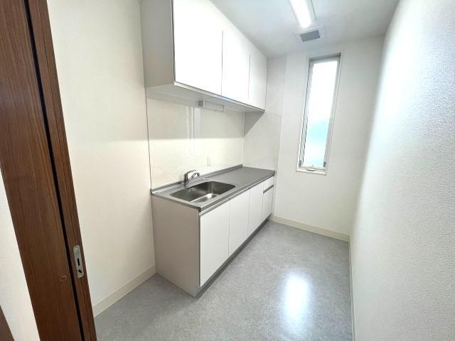 【サービス管理責任者】生活介護施設/年間休日113日/残業ほぼなし/栃木・群馬で複数の療育施設を展開する法人◎/ご利用者の笑顔をサポート♪/月給30.5万円～/正社員/資格必須の写真3枚目