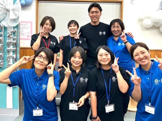 【臨床心理士/公認心理師】多機能型施設/正社員/資格必須/⽉給24.1万円〜/日祝休み◎/残業ほぼなし/研修充実/生活全般指導＆多彩かつ本格的な運動PGを集団療育で支援♪