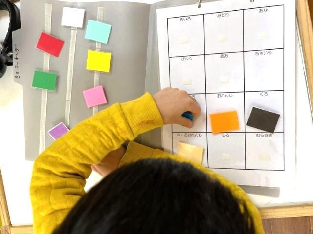 【児童指導員】月給21万円～/多機能型施設/年間休日120日/日祝休み◎/未経験・ブランク可/多彩な支援を提供/子どもたちもスタッフ「アイデア」が生かせる施設♪/正社員/資格必須