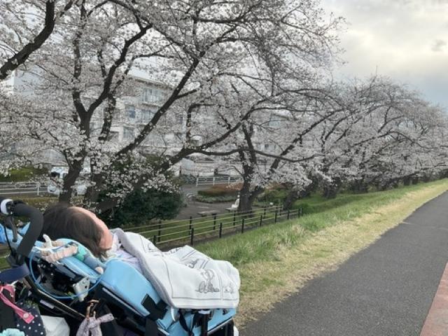 【児童指導員】月給27.9万円/重症心身障害児施設・生活介護/完全週休2日制◎/産休・育休取得実績あり/少人数制できめ細やかな支援をおこなう、複合型デイサービス♪/正社員/資格必須